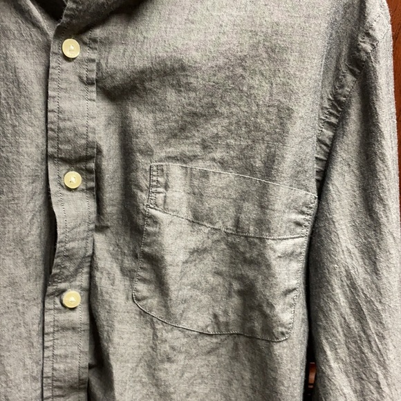 J Crew Mens shirt chambray M slim fit - Picture 2 of 4